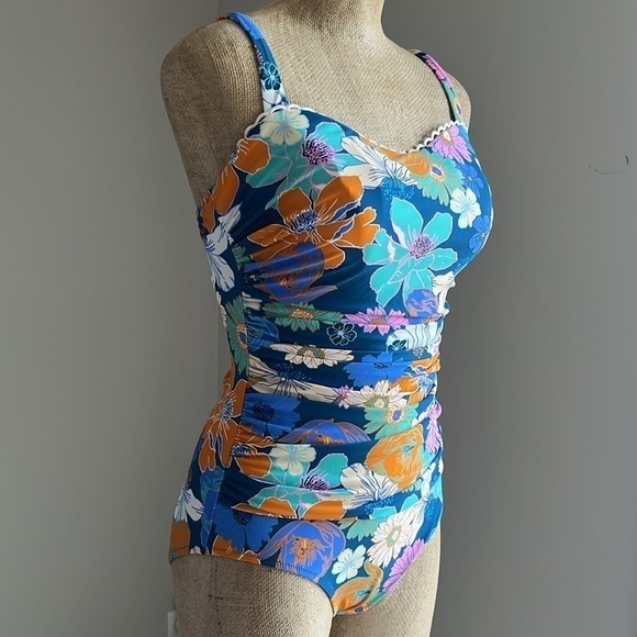 Profile By Gottex One Piece Swimsuit D Cup size 10 - Picture 4 of 7